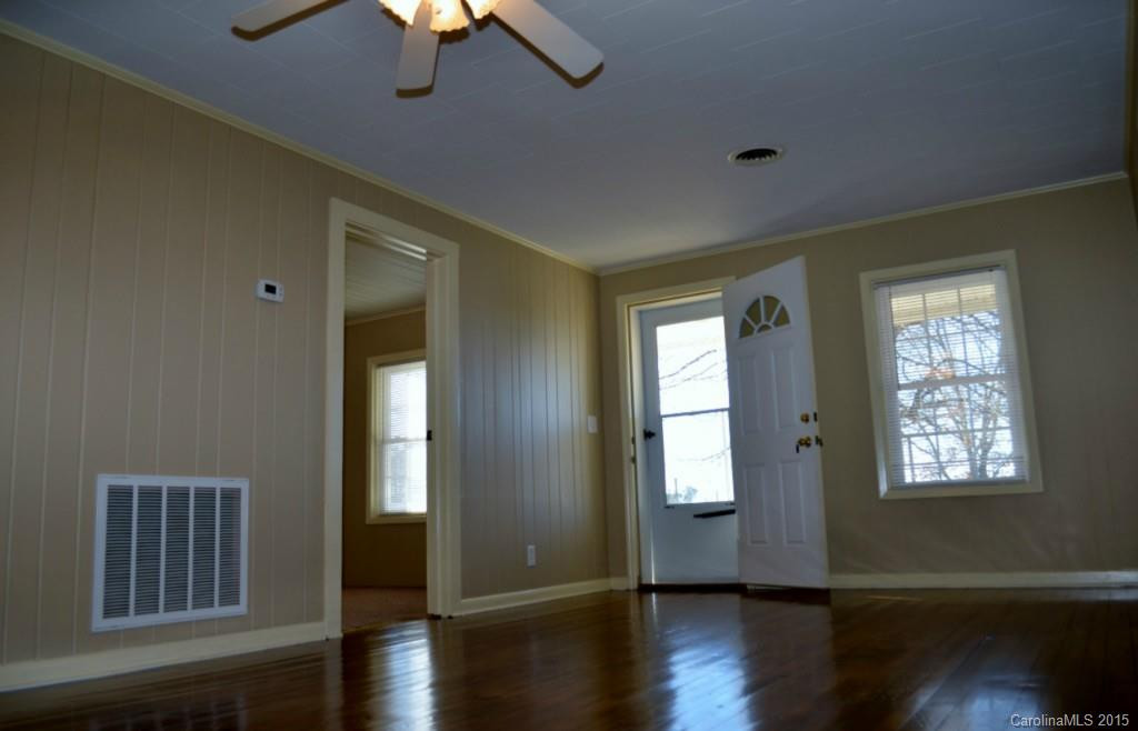 1318 Cape Hickory Road - Photo 2