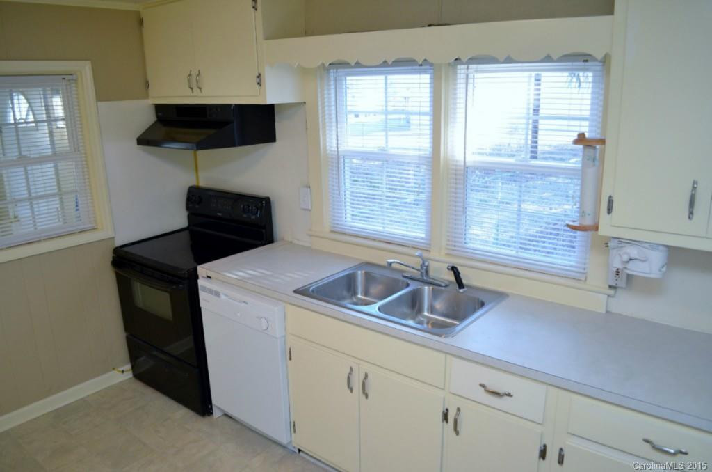 1318 Cape Hickory Road - Photo 4