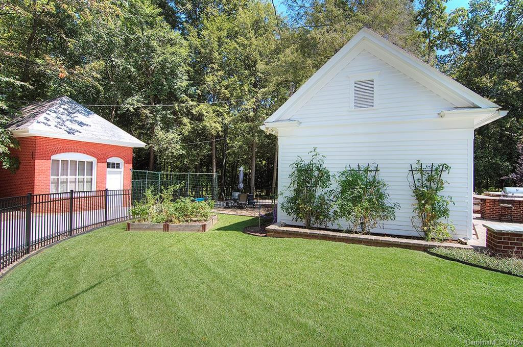 1436 Main Street - Photo 20
