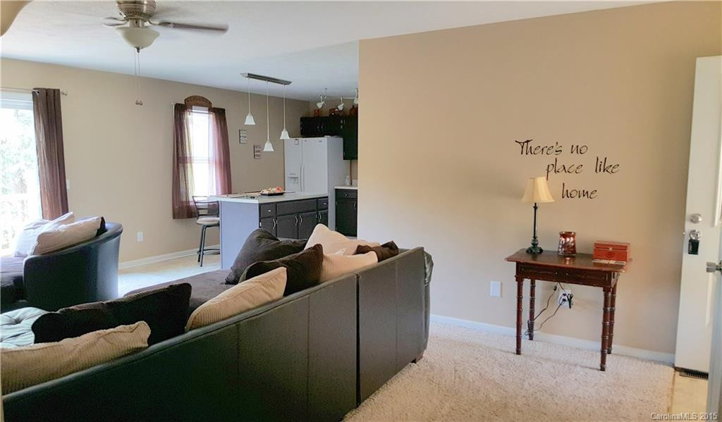 112 Woodlea Drive - Photo 3