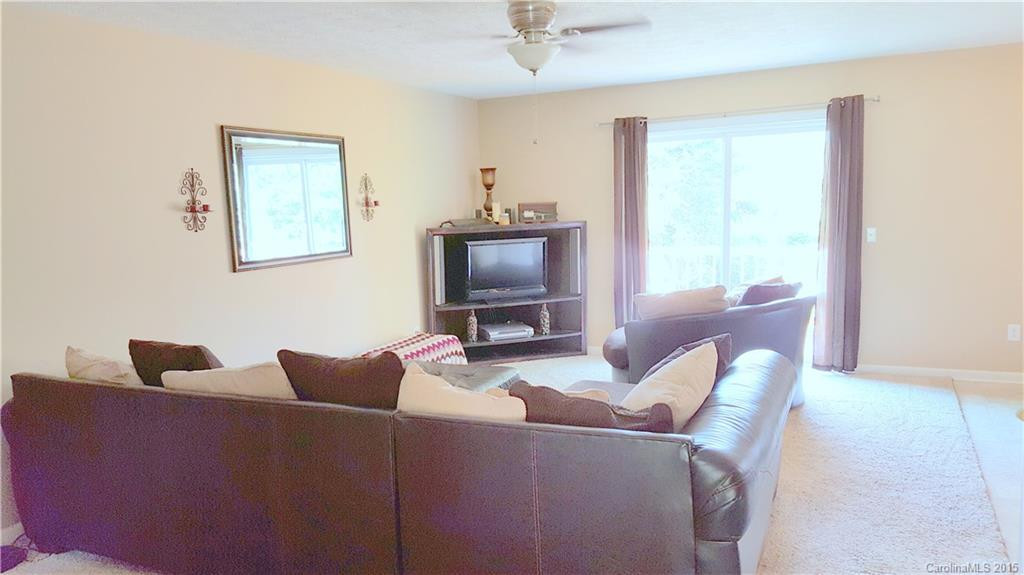 112 Woodlea Drive - Photo 4