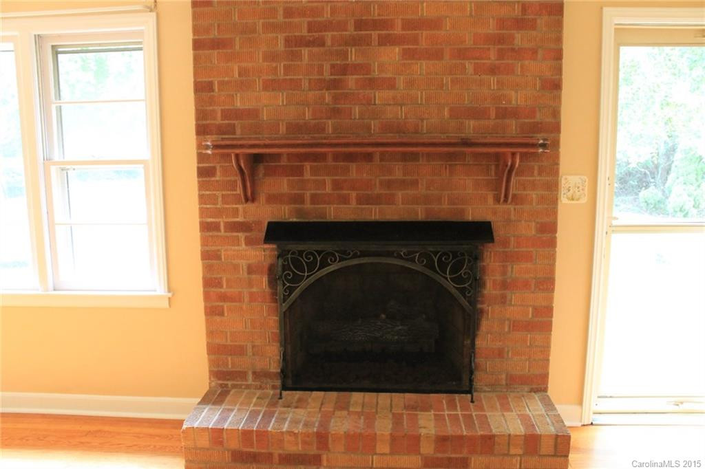 615 Dellwood Terrace - Photo 3