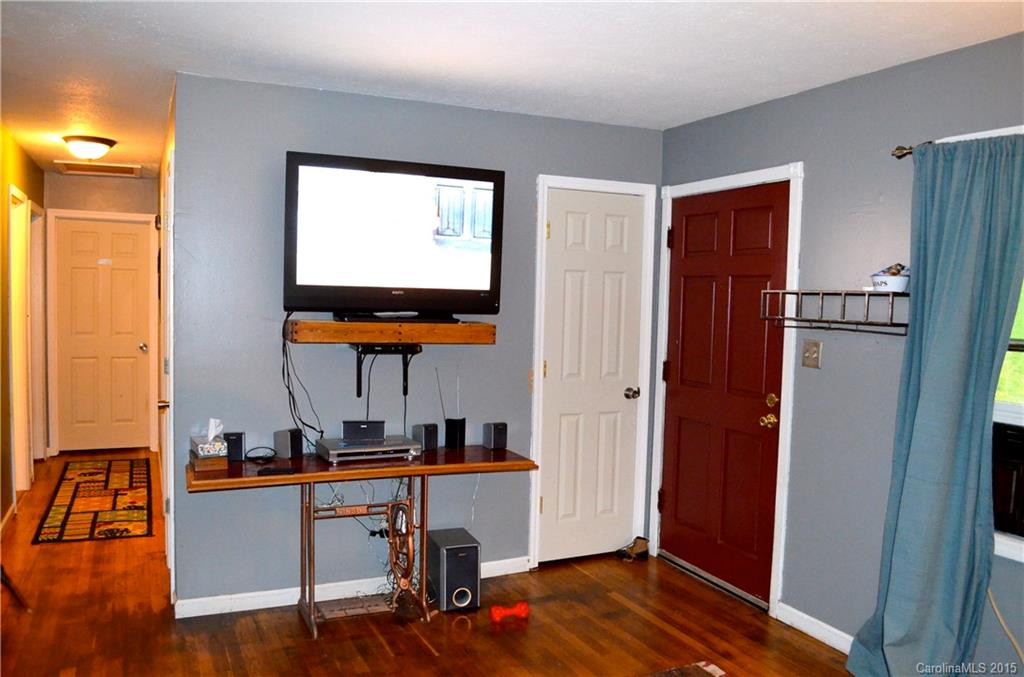 4 Nina Street - Photo 4