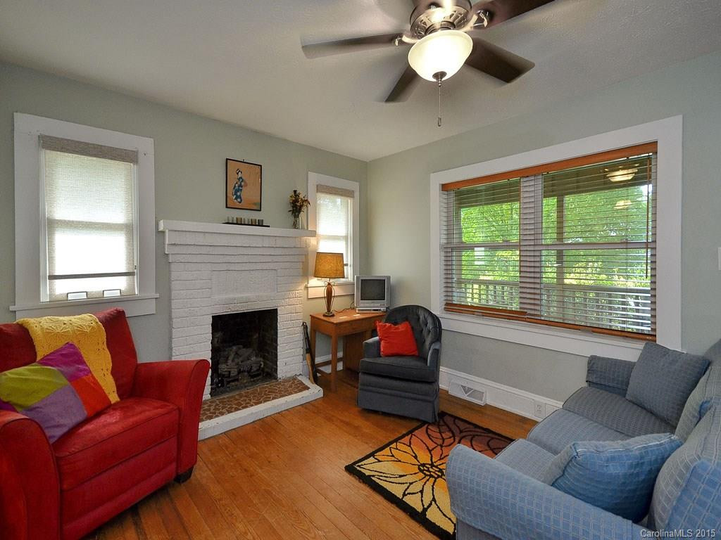 112 RESORT Street - Photo 4