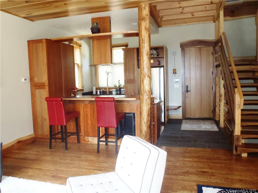 90 Riverview Drive - Photo 4