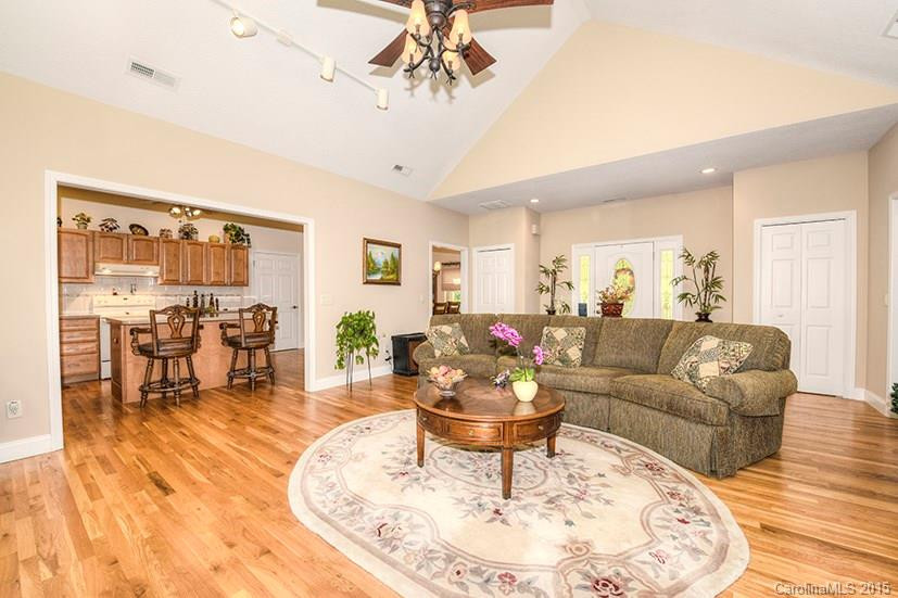 261 serenity Drive - Photo 14