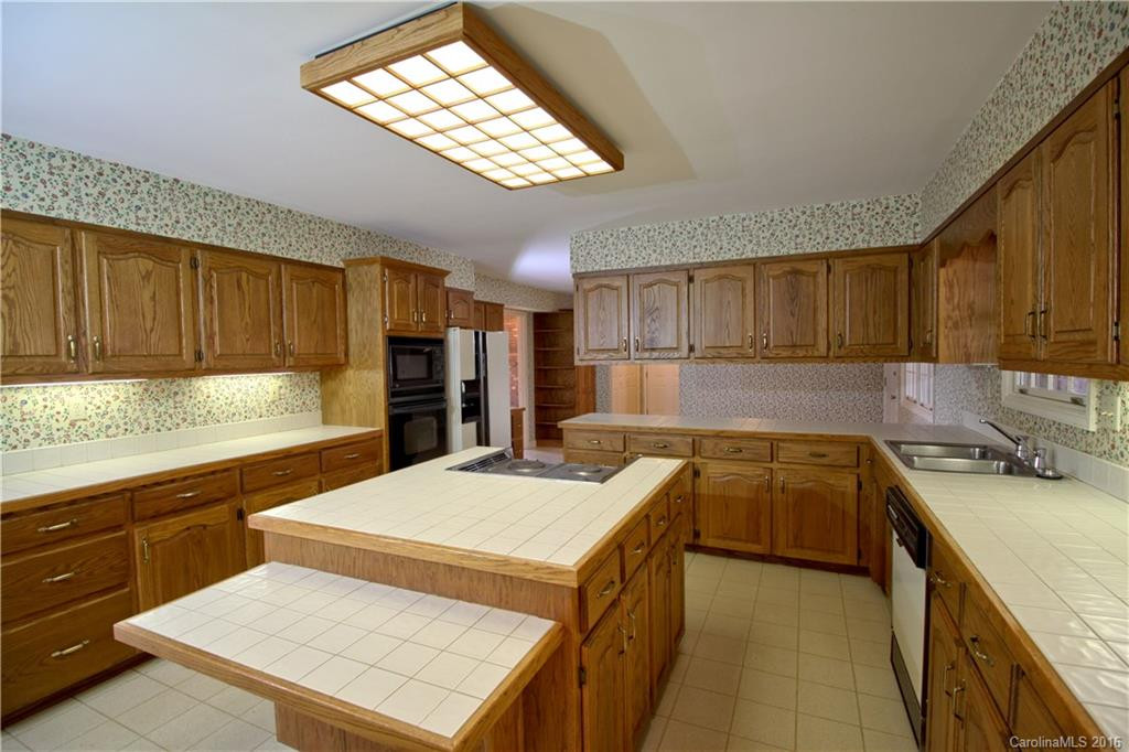 161 Walker Road - Photo 10