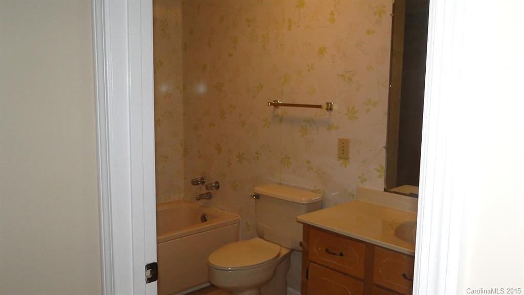 221 Wasena Lane - Photo 11