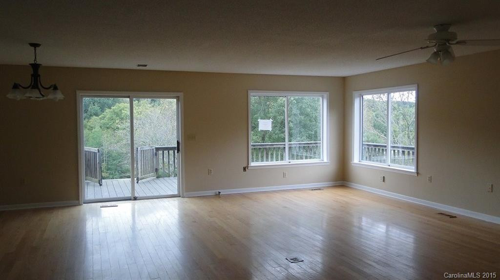 221 Wasena Lane - Photo 8