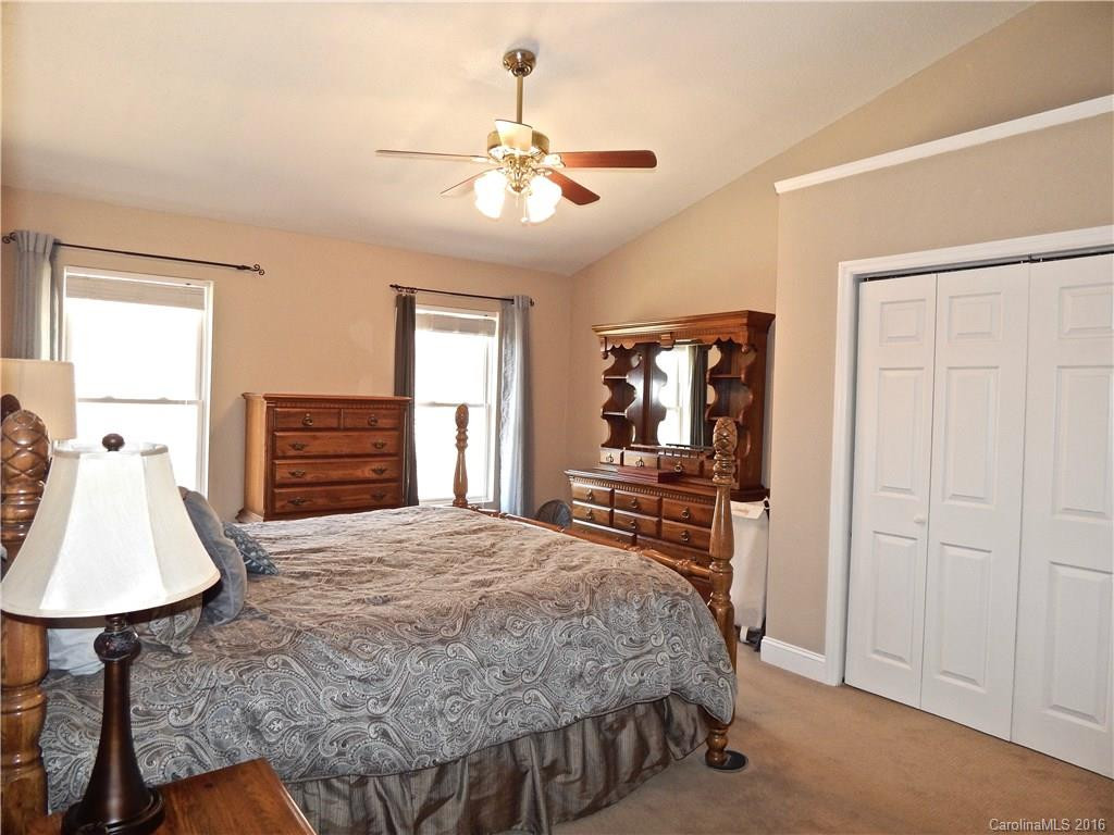 9 Eagles Nest Lane - Photo 11