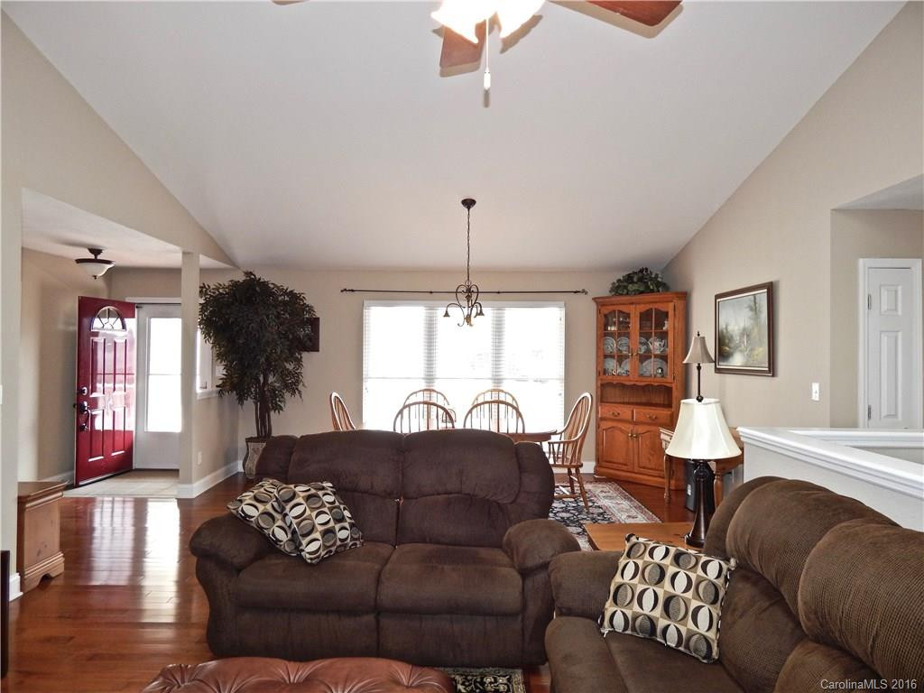 9 Eagles Nest Lane - Photo 4