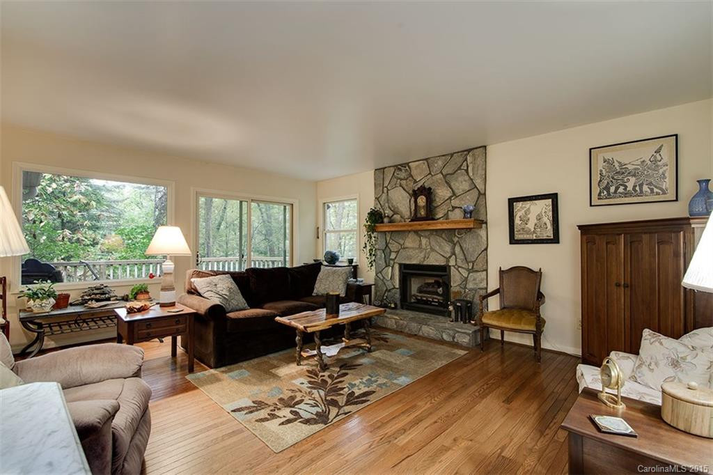 97 Spring Hollow Lane - Photo 2