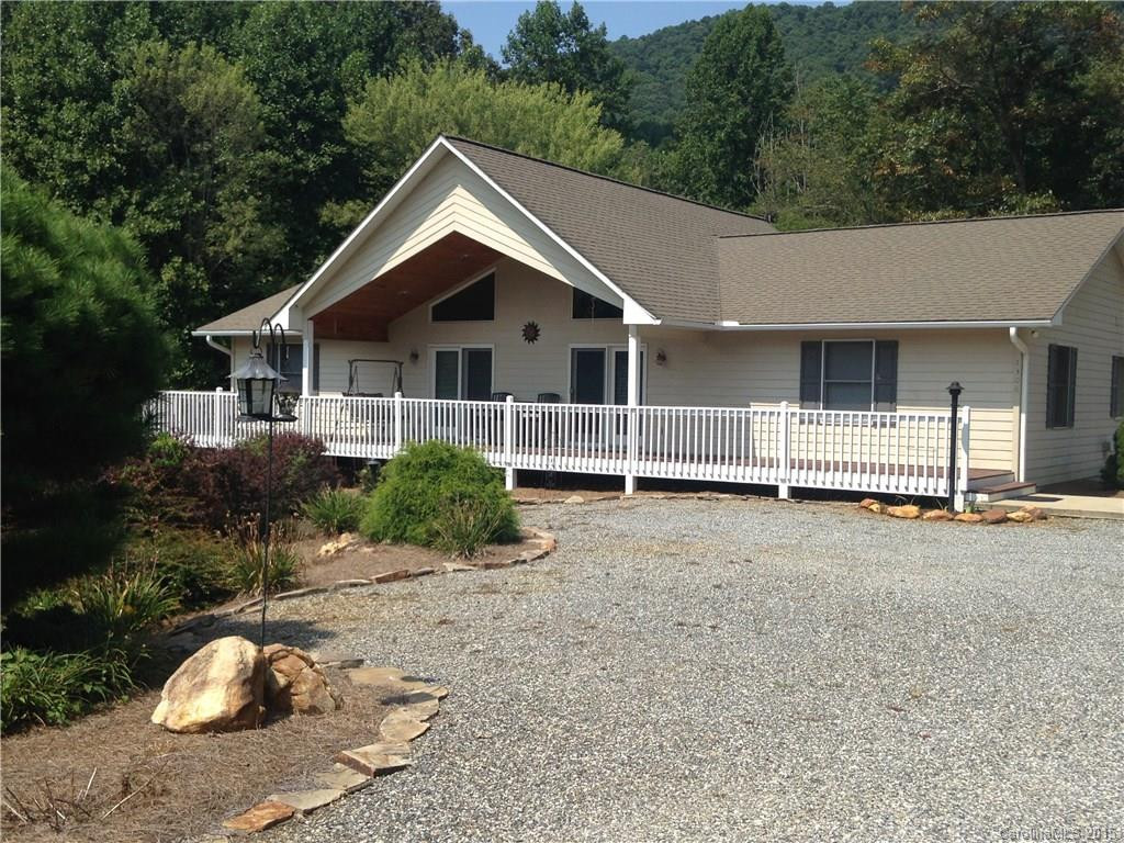1306 Buchanan Loop