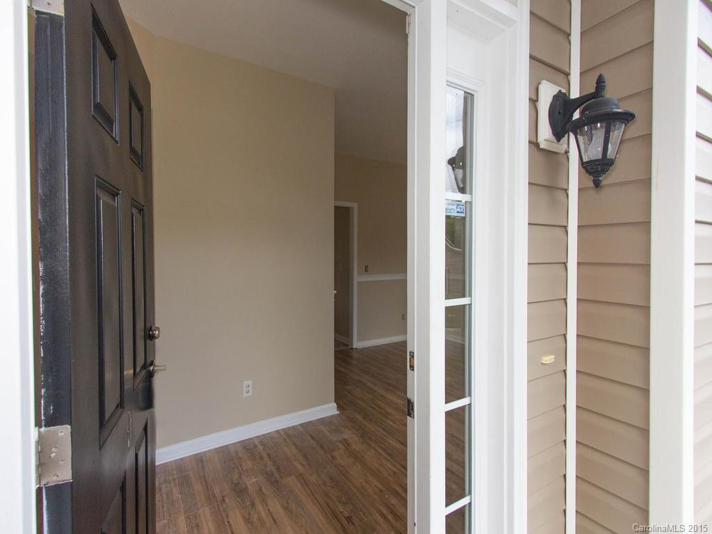 9 Stone River Drive - Photo 3
