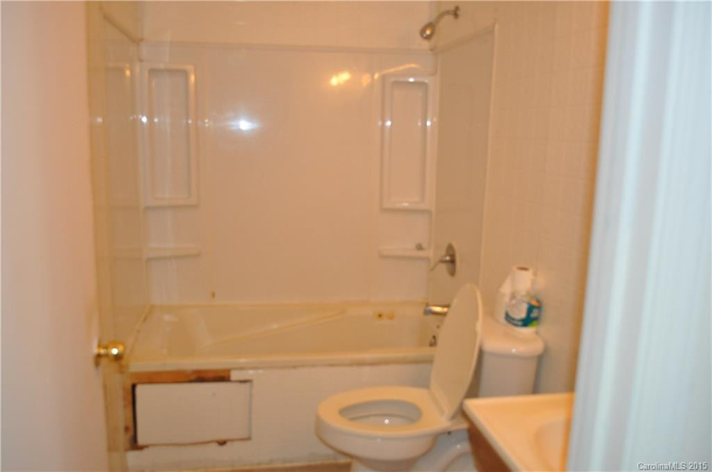 162 Robinson Street - Photo 8