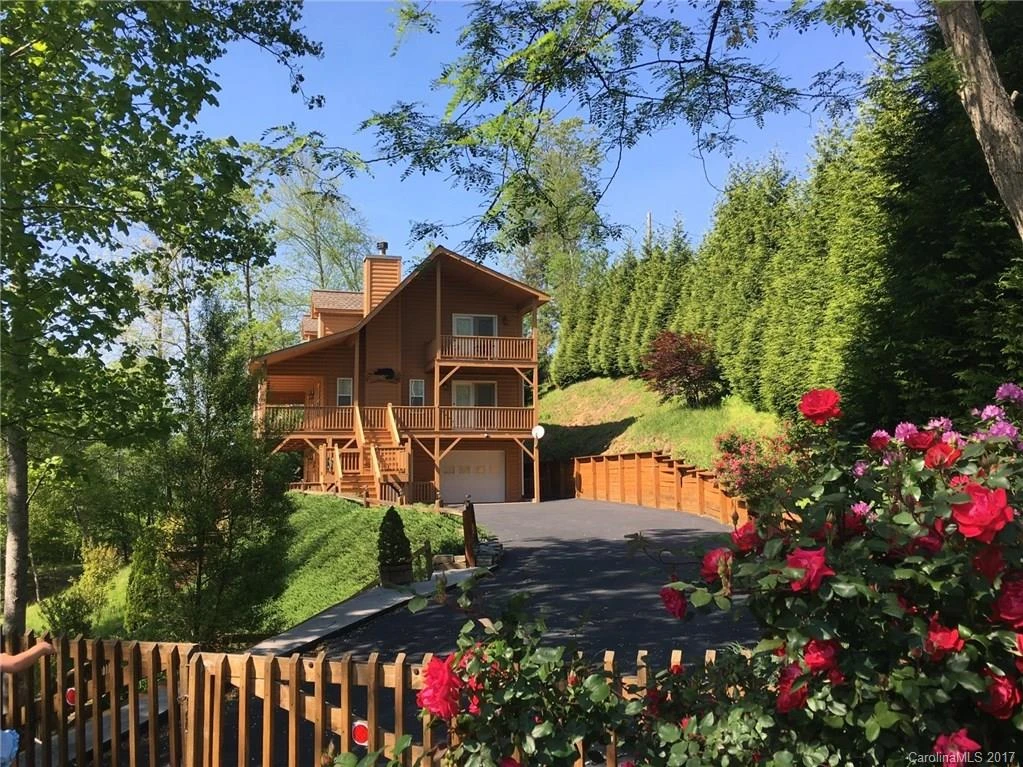 223 Pinnacle Drive