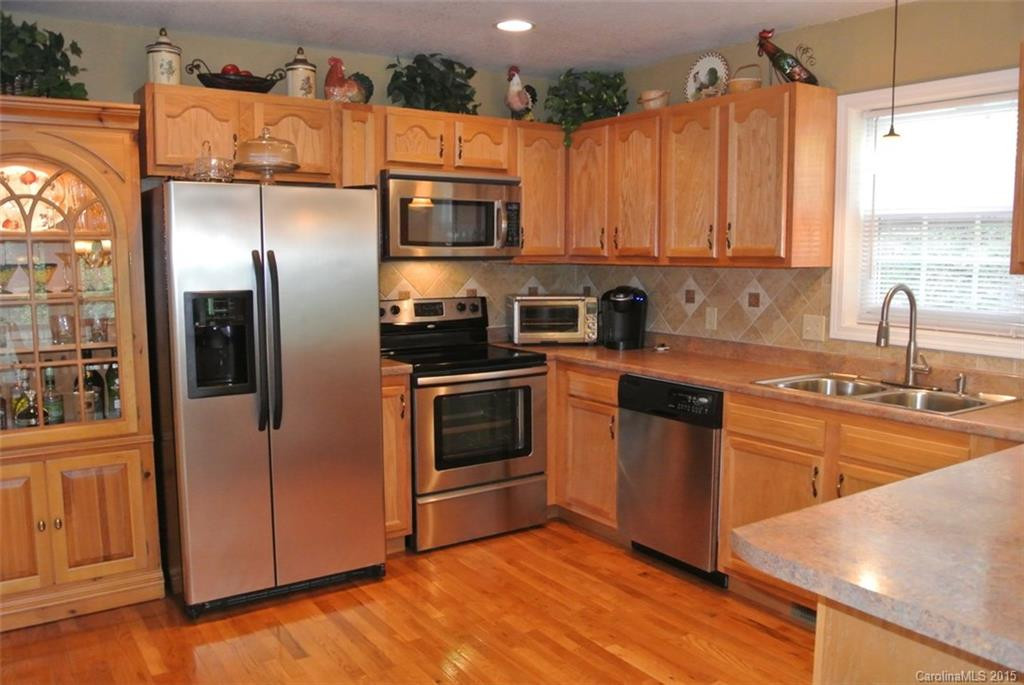 223 Pinnacle Drive - Photo 8