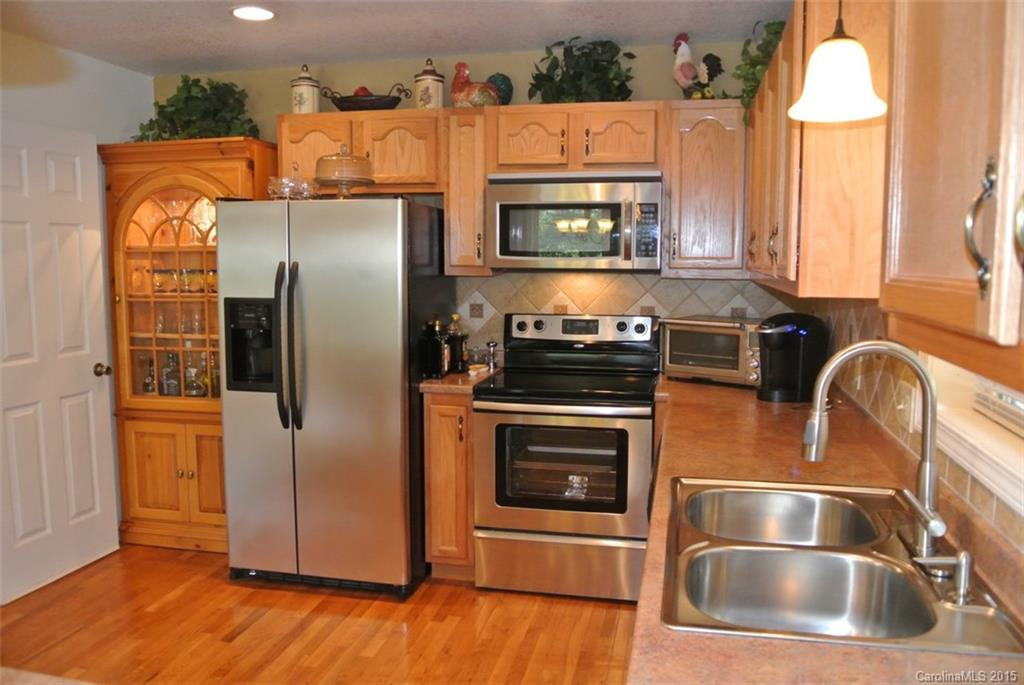 223 Pinnacle Drive - Photo 9