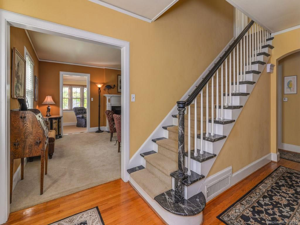 486 Kimberly Avenue - Photo 3