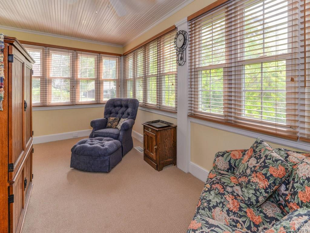486 Kimberly Avenue - Photo 6