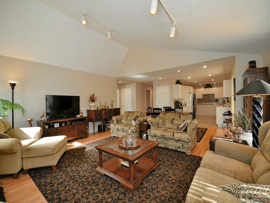 100 Independence Boulevard - Photo 6