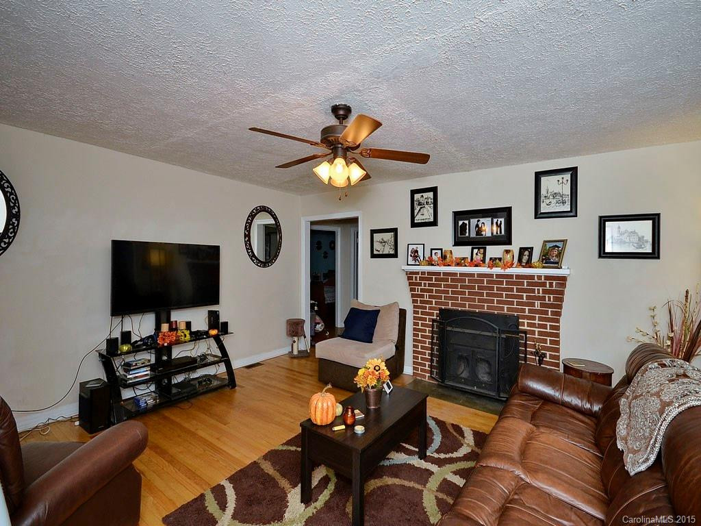 16 White Oak Road - Photo 2