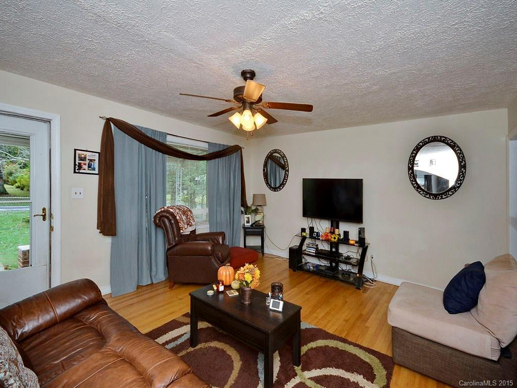 16 White Oak Road - Photo 3