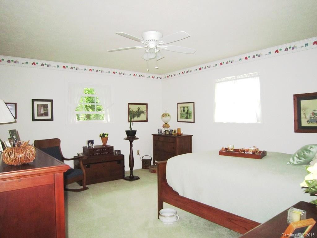 678 Mills Gap Road - Photo 11