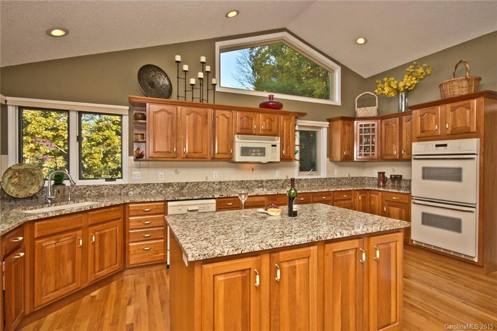 401 Secluded Forest Drive - Photo 5