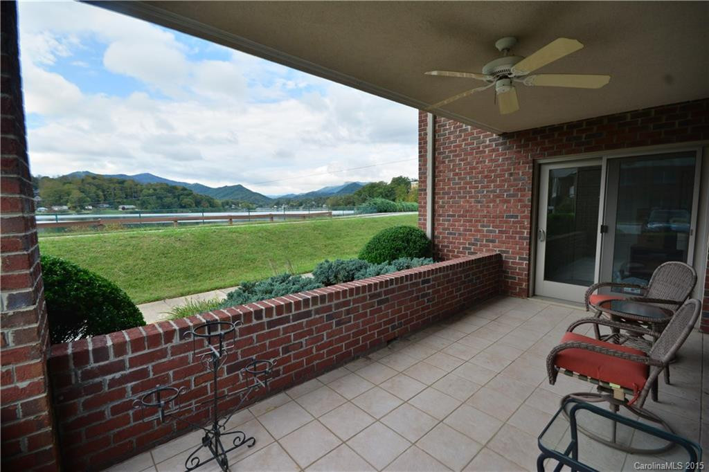 1465 Lakeshore Drive #E-2 - Photo 3