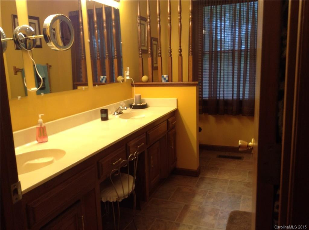 221 Airport Road - Photo 5