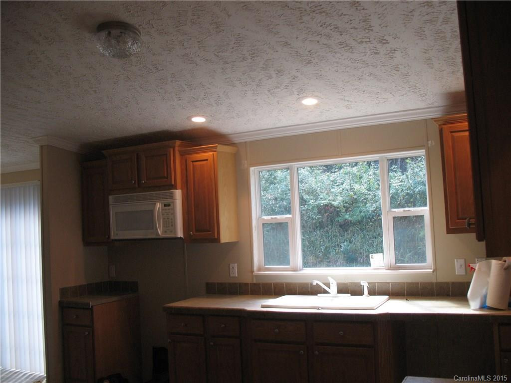 202 Maple Street - Photo 3