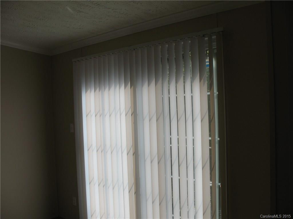 202 Maple Street - Photo 4
