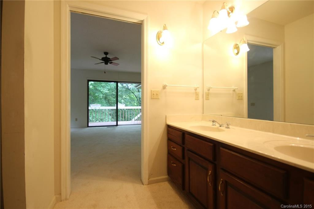 121 Scarlett Drive - Photo 15