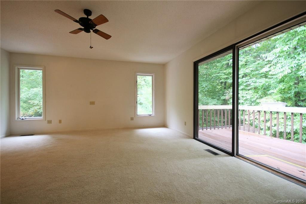 121 Scarlett Drive - Photo 6
