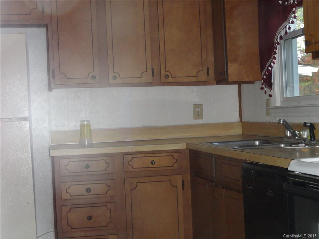 729 1st Avenue - Photo 4