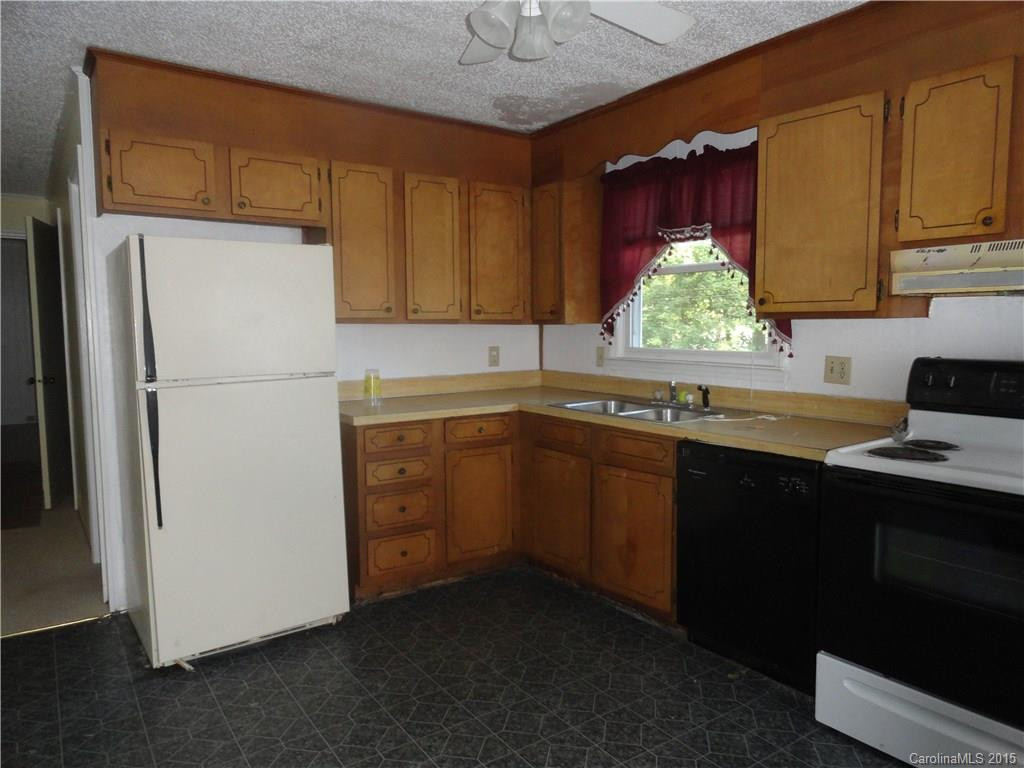 729 1st Avenue - Photo 5