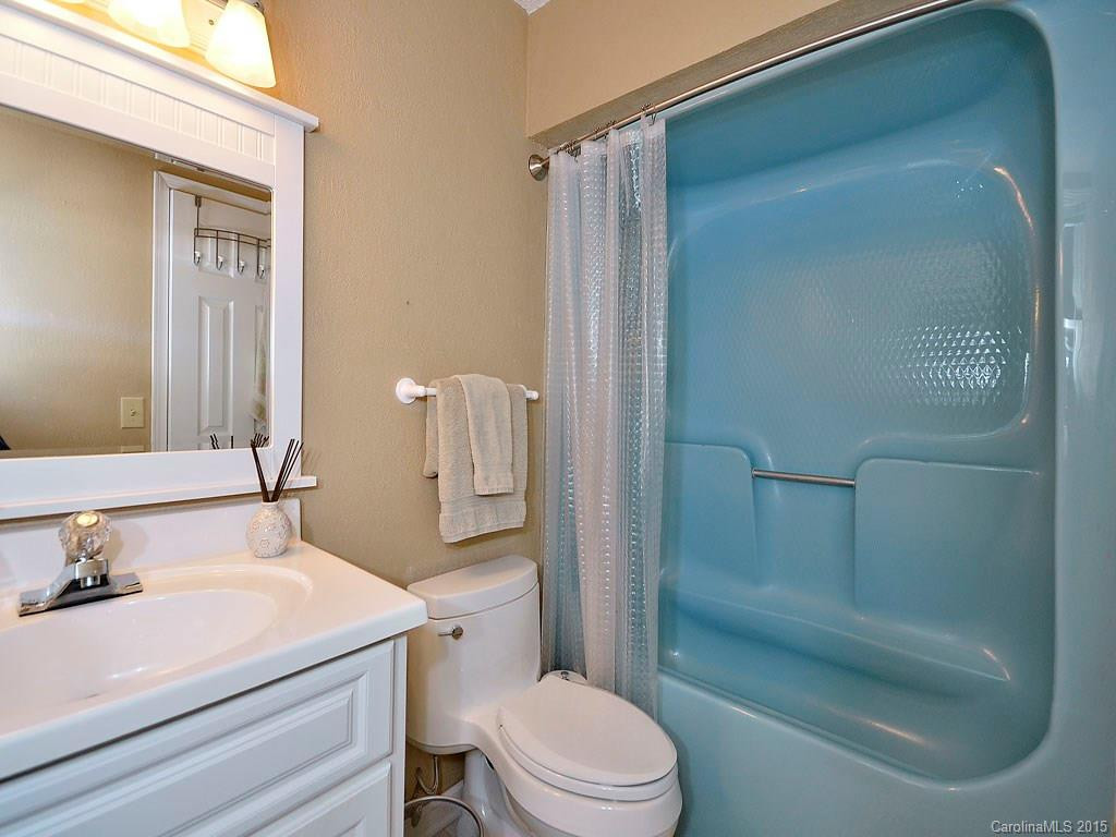225 Tampa Circle - Photo 11