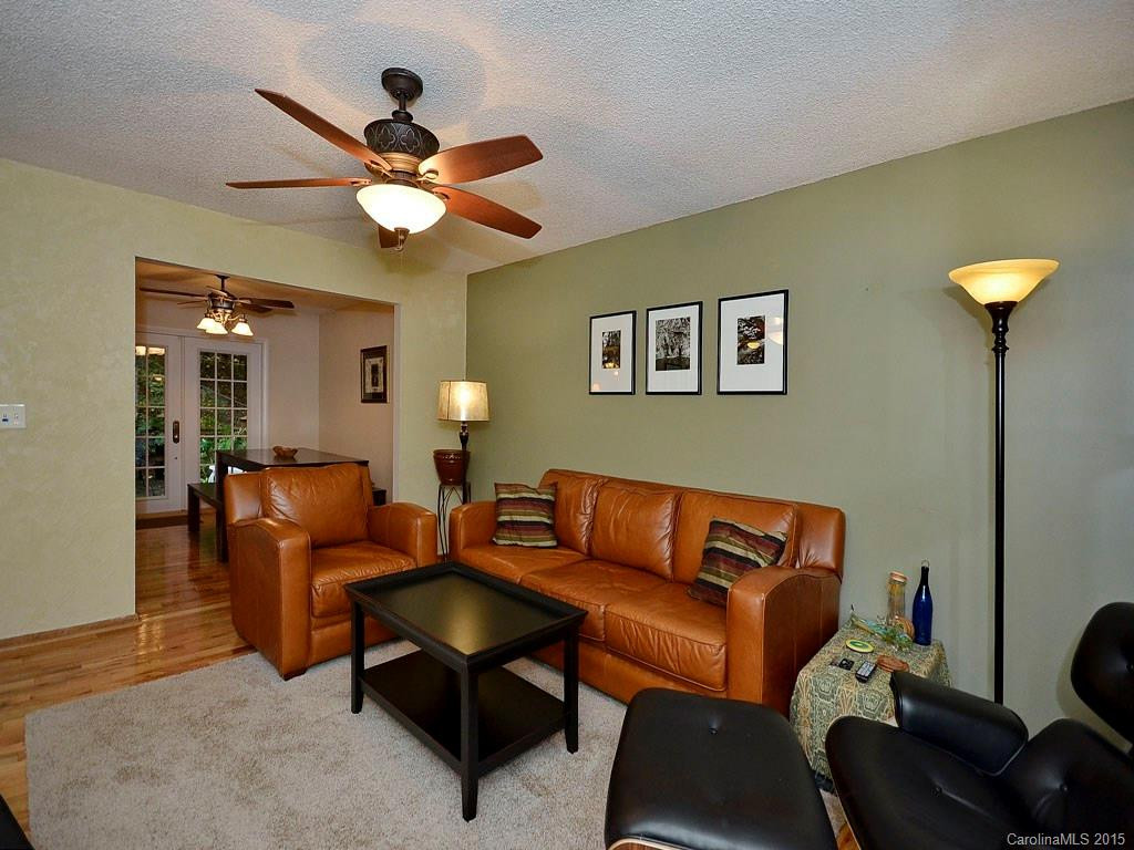 225 Tampa Circle - Photo 3