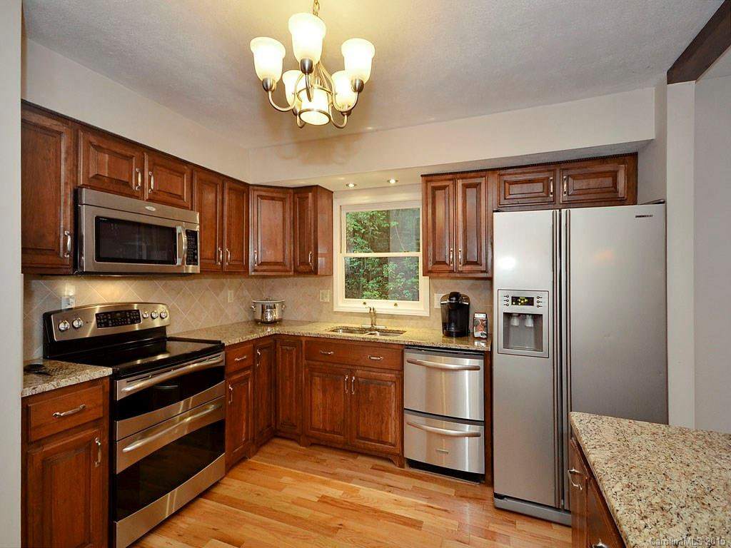 225 Tampa Circle - Photo 6