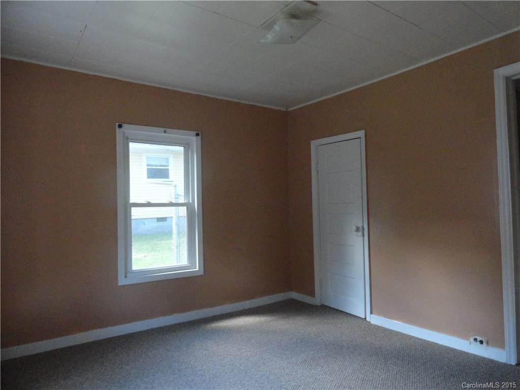 725 1st Avenue - Photo 3
