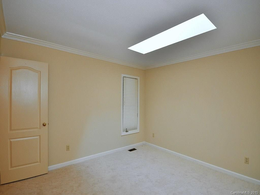 925 Kanuga Road ## 925 - Photo 12