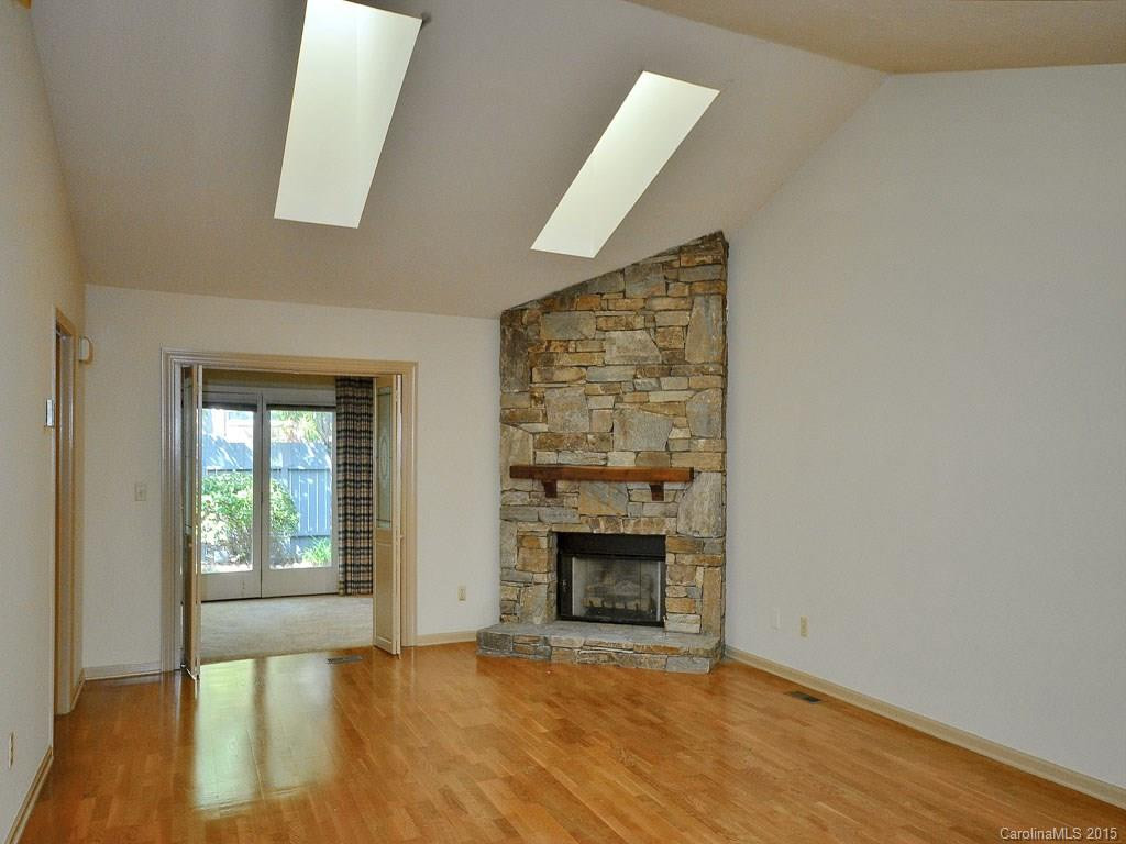 925 Kanuga Road ## 925 - Photo 4