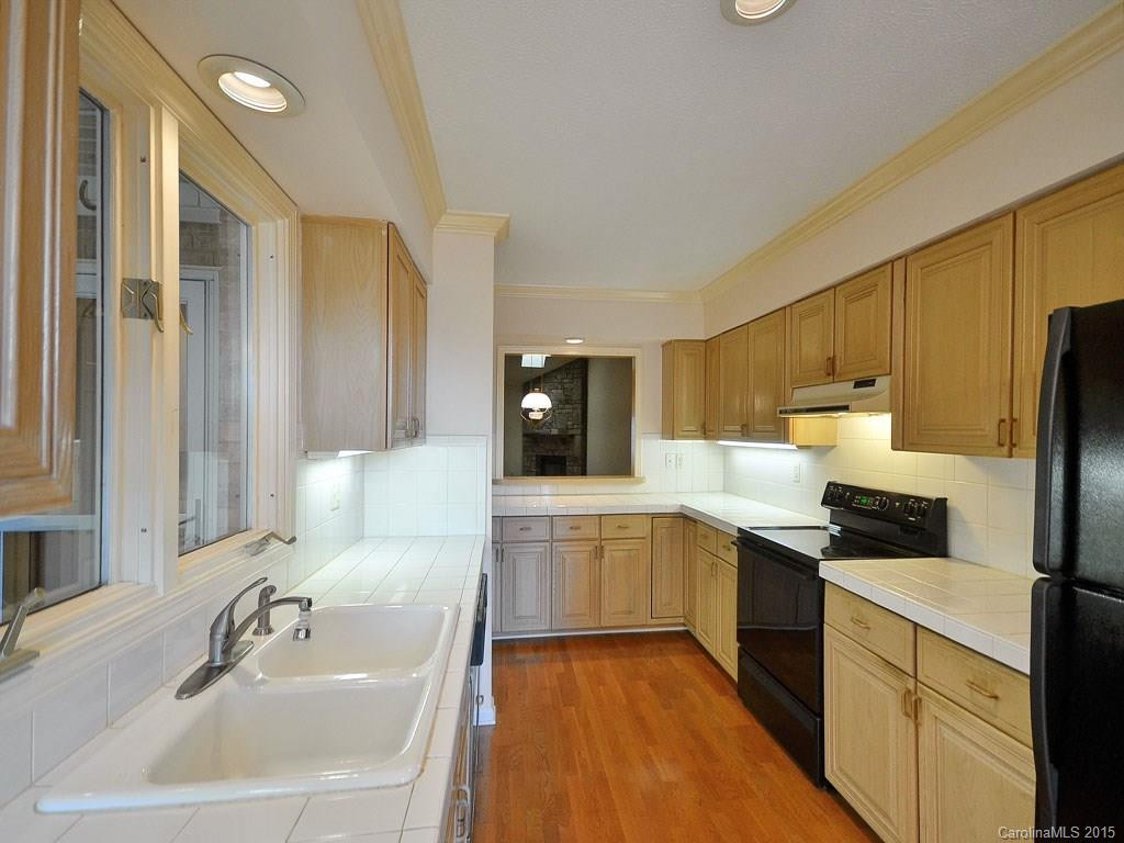 925 Kanuga Road ## 925 - Photo 7