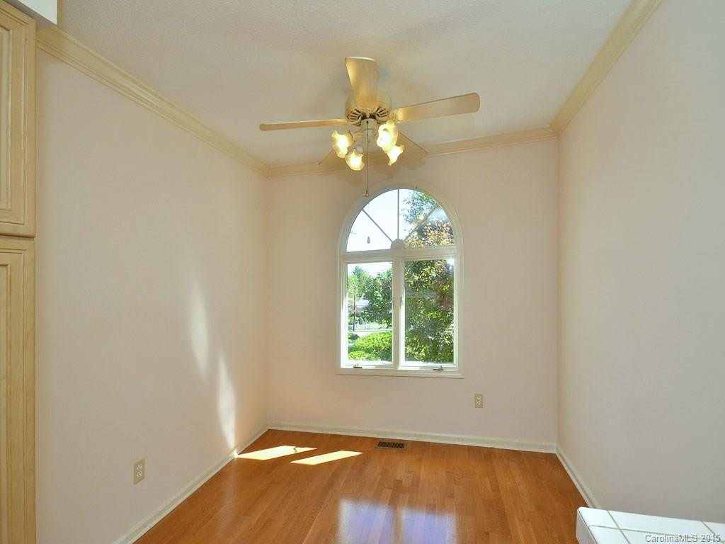 925 Kanuga Road ## 925 - Photo 9