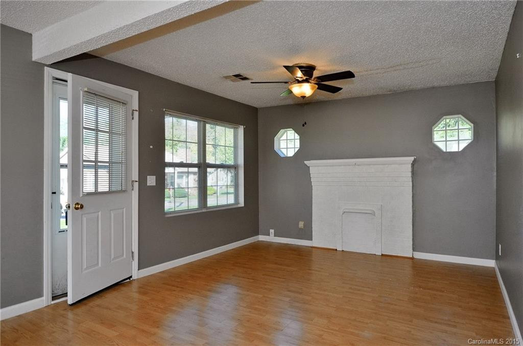 96 Maxwell Street - Photo 2