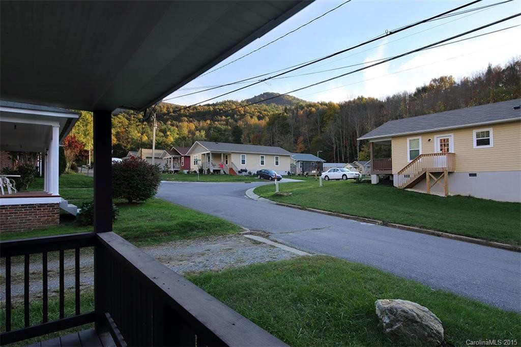 309 Dennis Street - Photo 11