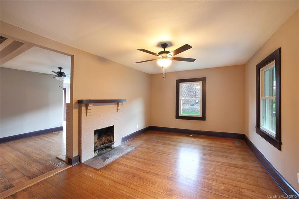 309 Dennis Street - Photo 3