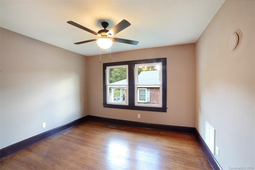 309 Dennis Street - Photo 8