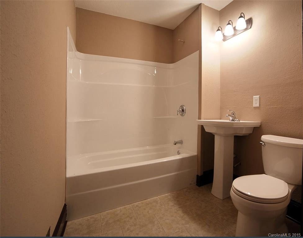 309 Dennis Street - Photo 9